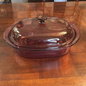 Corningware Visions Cranberry 4 qt Oval Ribbed Roasting Dish with Lid V-34-C